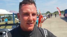 Mateusz Lisowski po wygranej w klasie D4-GT-GTC w wyścigu Endurance FIA-CEZ na Torze Poznań