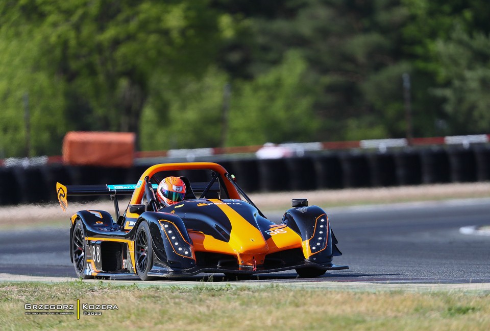 Trening przed 3. i 4. rundą Wyścigowych Samochodowych Mistrzostw Polski - Fot. Grzegorz Kozera