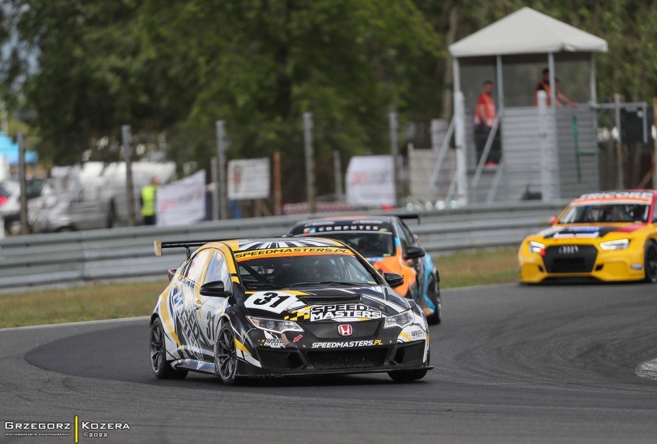 5. i 6. runda Wyścigowych Samochodowych Mistrzostw Polski 2022 - Fot. Grzegorz Kozera