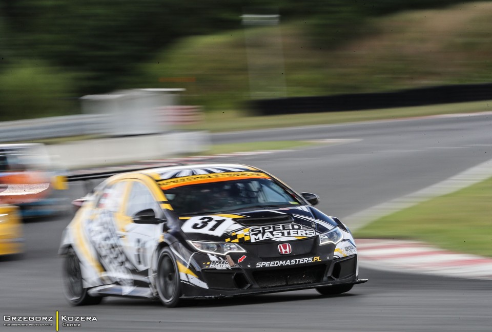5. i 6. runda Wyścigowych Samochodowych Mistrzostw Polski 2022 - Fot. Grzegorz Kozera