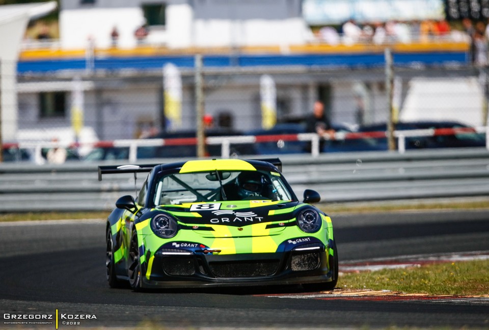 5. i 6. runda Wyścigowych Samochodowych Mistrzostw Polski 2022 - Fot. Grzegorz Kozera