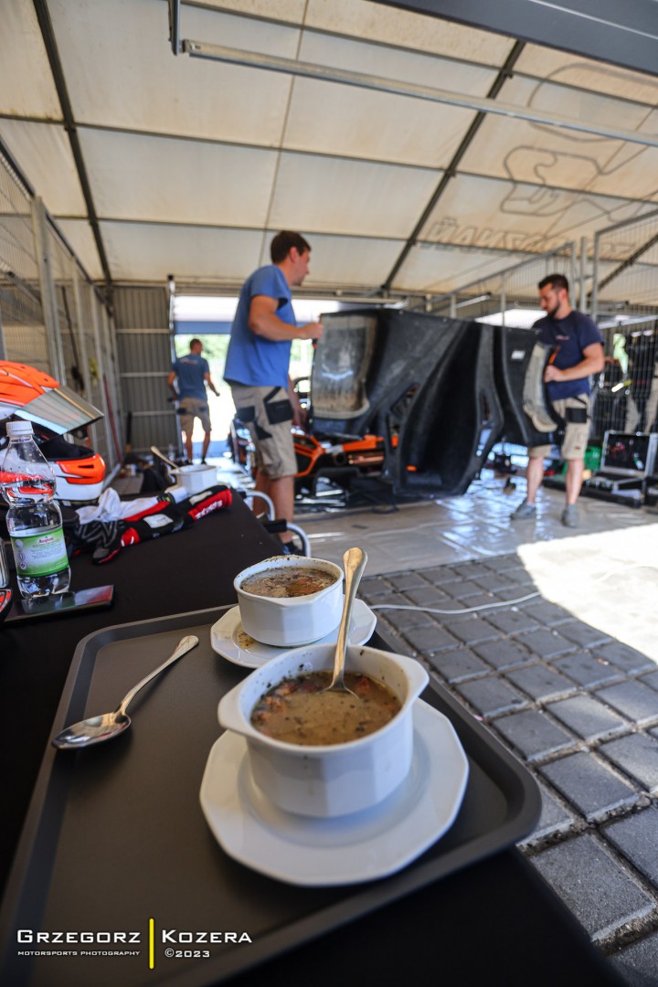 9. i 10. runda Wyścigowych Samochodowych Mistrzostw Polski 2023 - Fot. Grzegorz Kozera