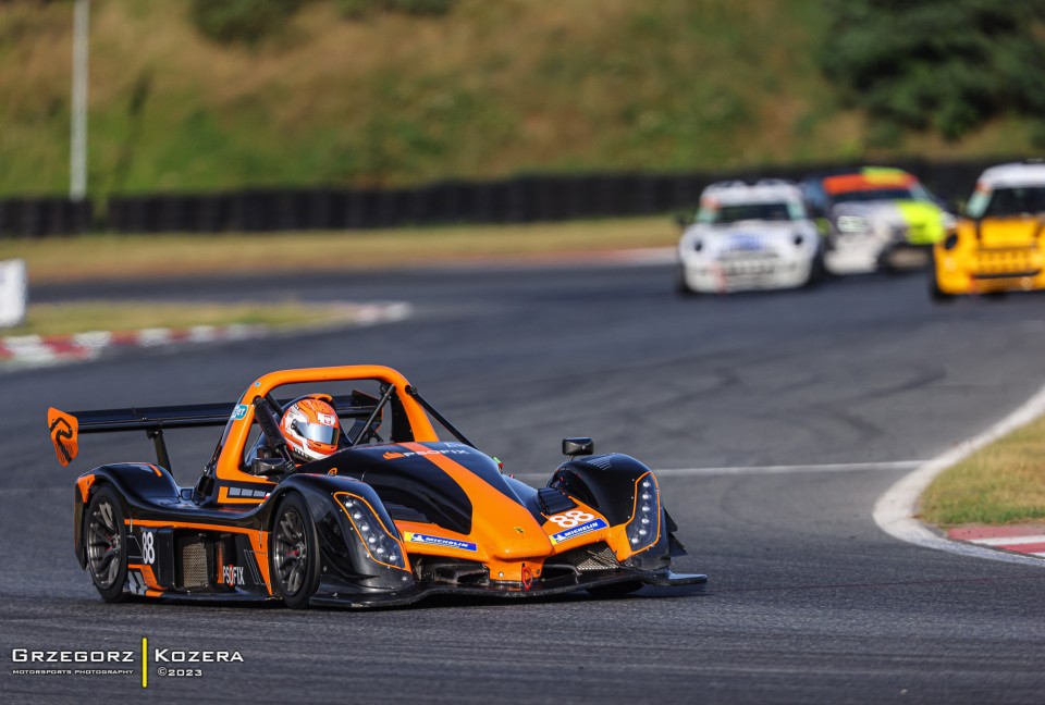9. i 10. runda Wyścigowych Samochodowych Mistrzostw Polski 2023 - Fot. Grzegorz Kozera