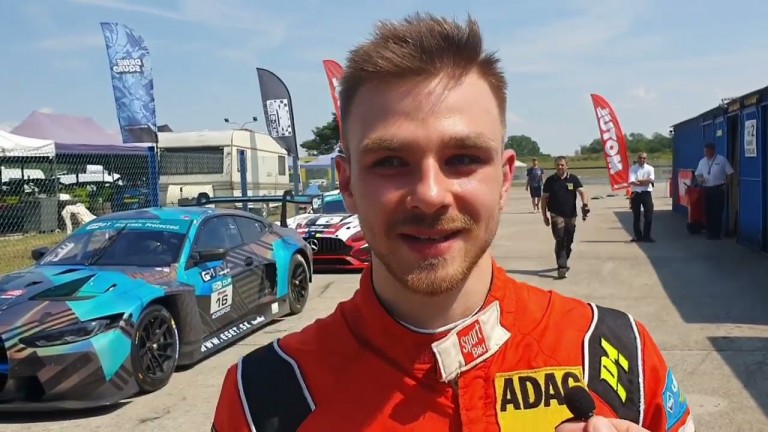 Robin Rogalski po wygranej w wyścigu Endurance FIA-CEZ i ESET Cup Series na Torze Poznań