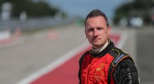 Maciej Marcinkiewicz przed swoją zmianą w wyścigu Endurance na Torze Poznań