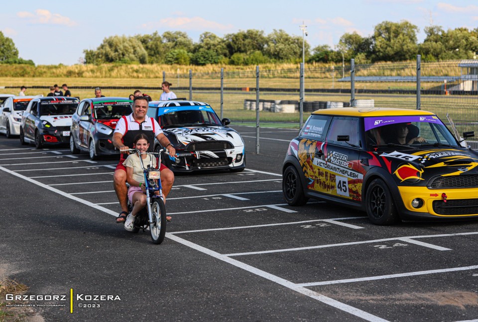 Trening przed 5. i 6. rundą Wyścigowych Samochodowych Mistrzostw Polski 2023 / 3. rundą Mistrzostw Polski Endurance - Fot. Grzegorz Kozera